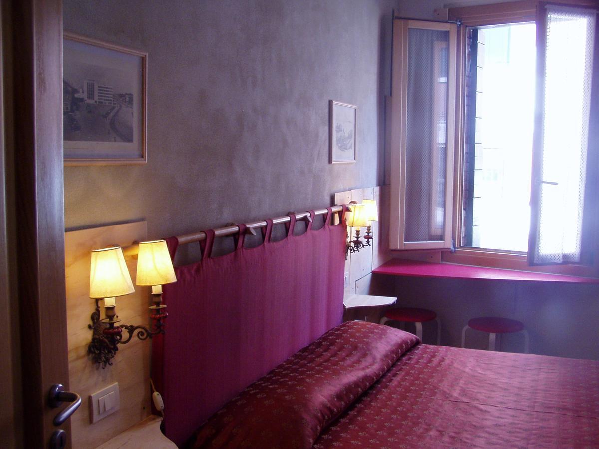 B&B Allo Squero เวนิส ภายนอก รูปภาพ